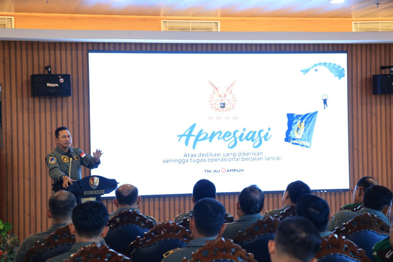 Kunjungi Lanud Sultan Hasanuddin, Kasau Tekankan Perwira TNI AU Harus Adaptif, Berkarakter, dan Tunjukkan Kualitas Kepemimpinan