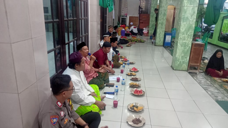Polsek Medan Satria Gelar Buka Puasa Bersama dan Santunan Anak Yatim di Kelurahan Pejuang