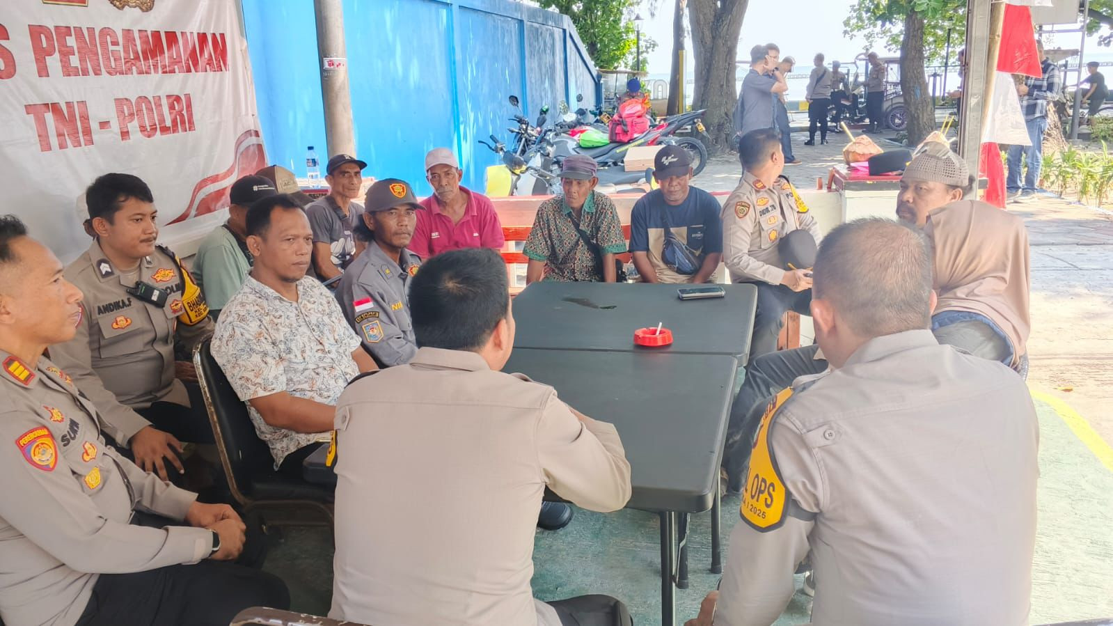 Kapolres Kepulauan Seribu Gelar Jumat Curhat di Pulau Harapan, Serap Aspirasi dan Perkuat Kamtibmas