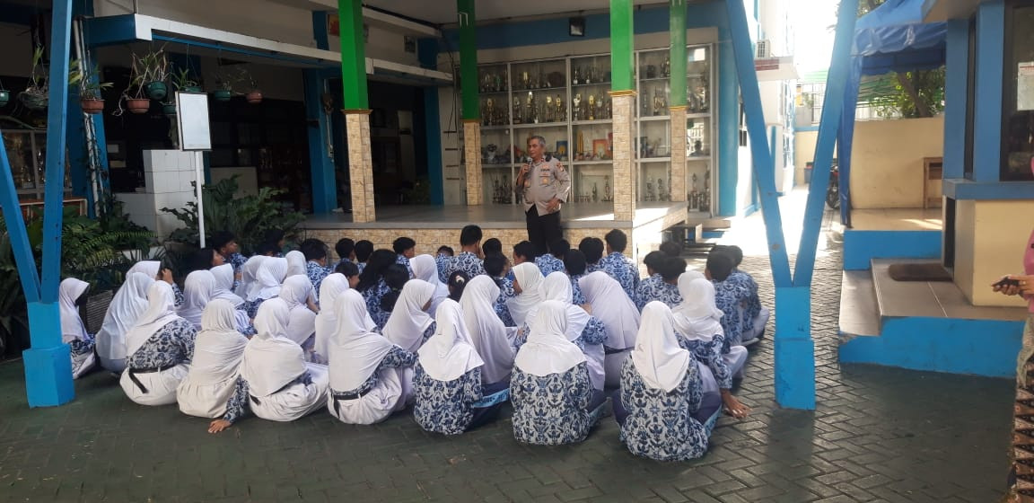 Kapolsek Koja Sosialisasikan Program “Jaga Jakarta” dan Sekolah Kemala Taruna Bhayangkara di SMPN 84