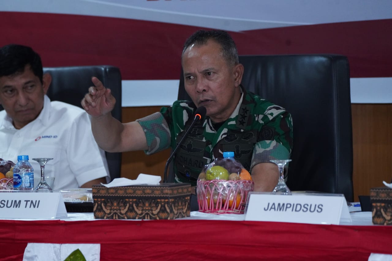 Kasum TNI Tinjau Penertiban Tambang Ilegal di Bangka Belitung