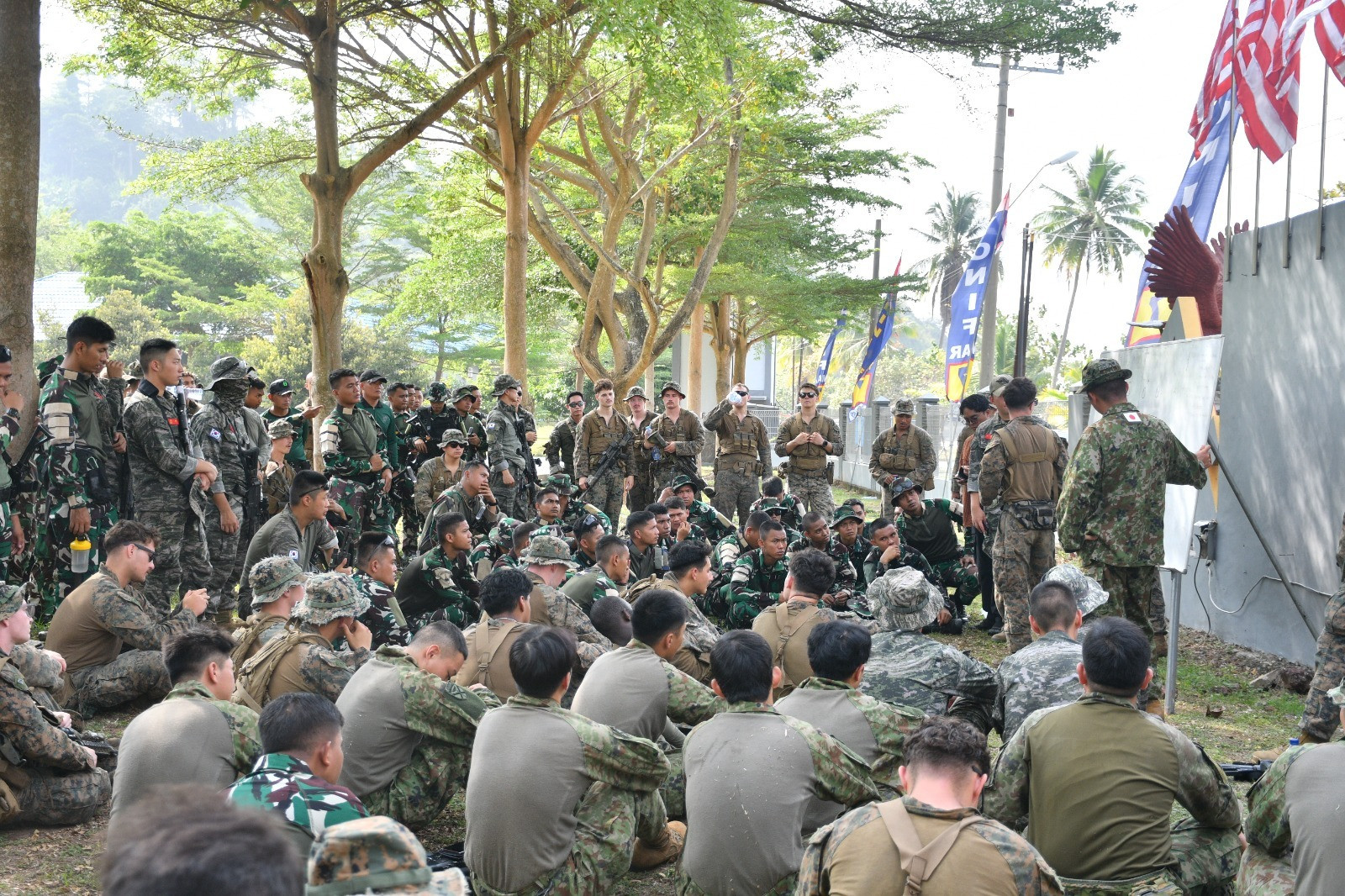 Marfor Berbagi Ilmu Jungle Operation dan Fire Support Team Pada Latgabma SGS 2026