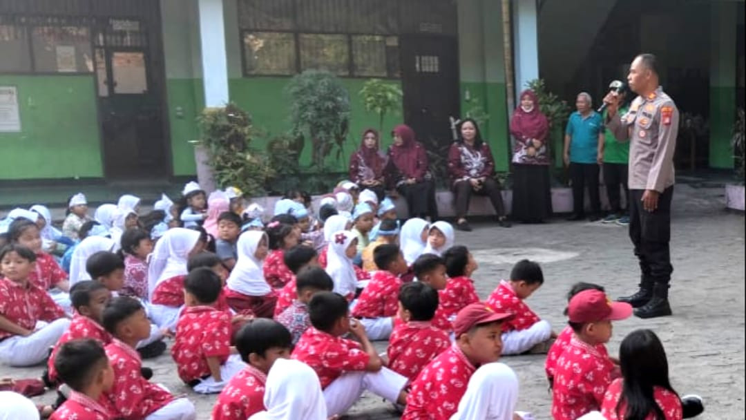 Jakarta On The Spot Polsek Bekasi Selatan  Tanamkan Nilai Budi Pekerti dan Antiperundungan Kepada Pelajar SDN Kayuringin Jaya XV