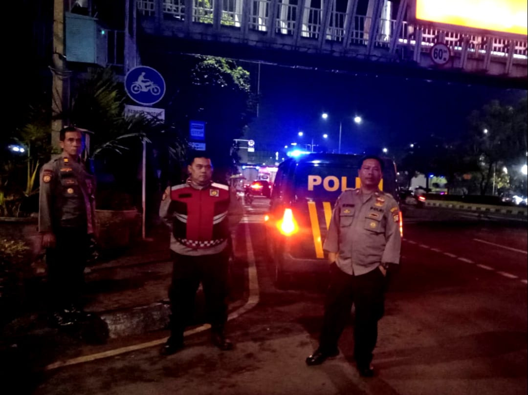 Jaga Kondusifitas Wilayah, Polsek Bekasi Selatan Optimalkan Patroli Cipta Kondisi Malam Hari