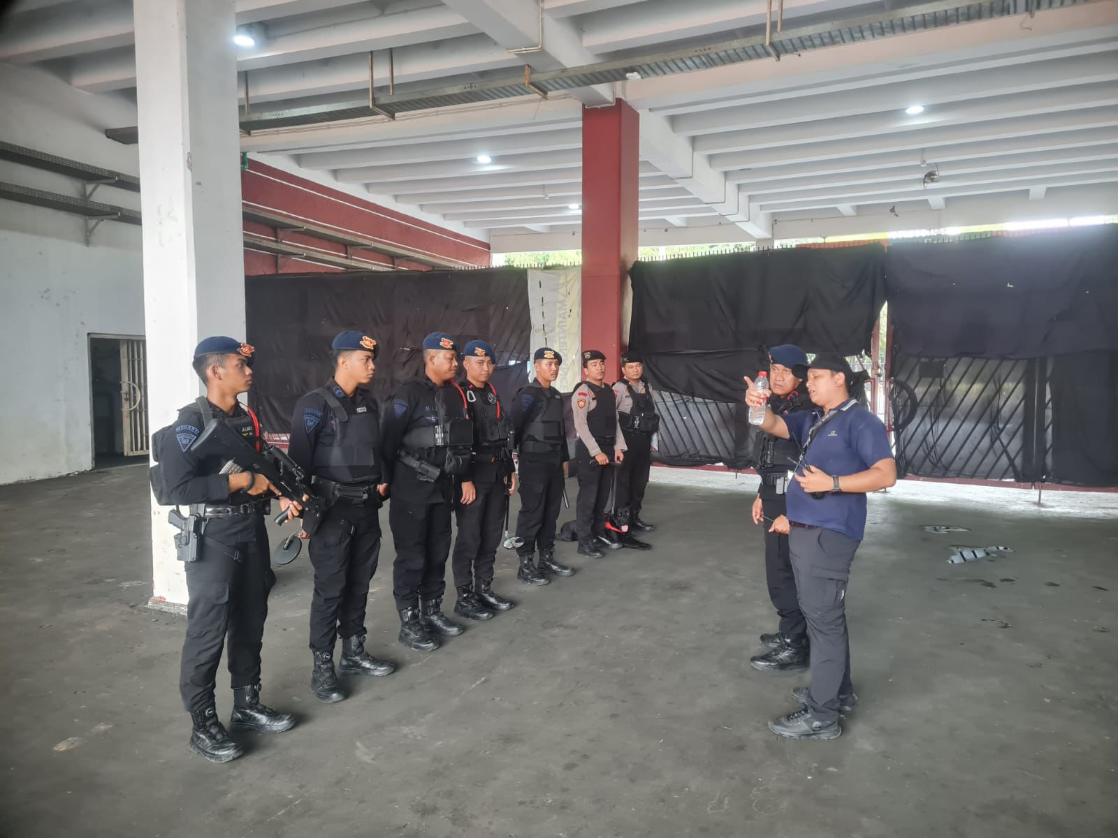 Brimob Polda Metro Jaya Pastikan Keamanan Laga DRX World Legends vs Barcelona Legends di GBK