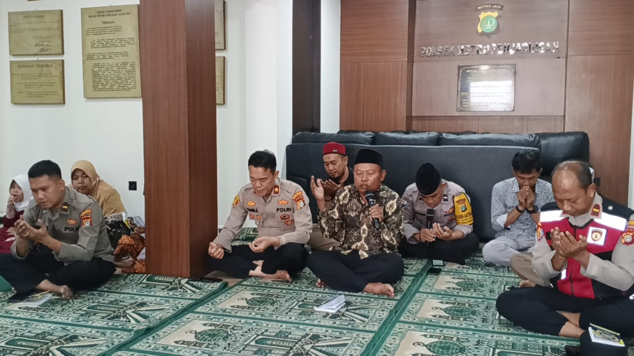 Polsek Metro Penjaringan Gelar Tasyakuran dan Santunan Anak Yatim di Aula Bhakti Satria
