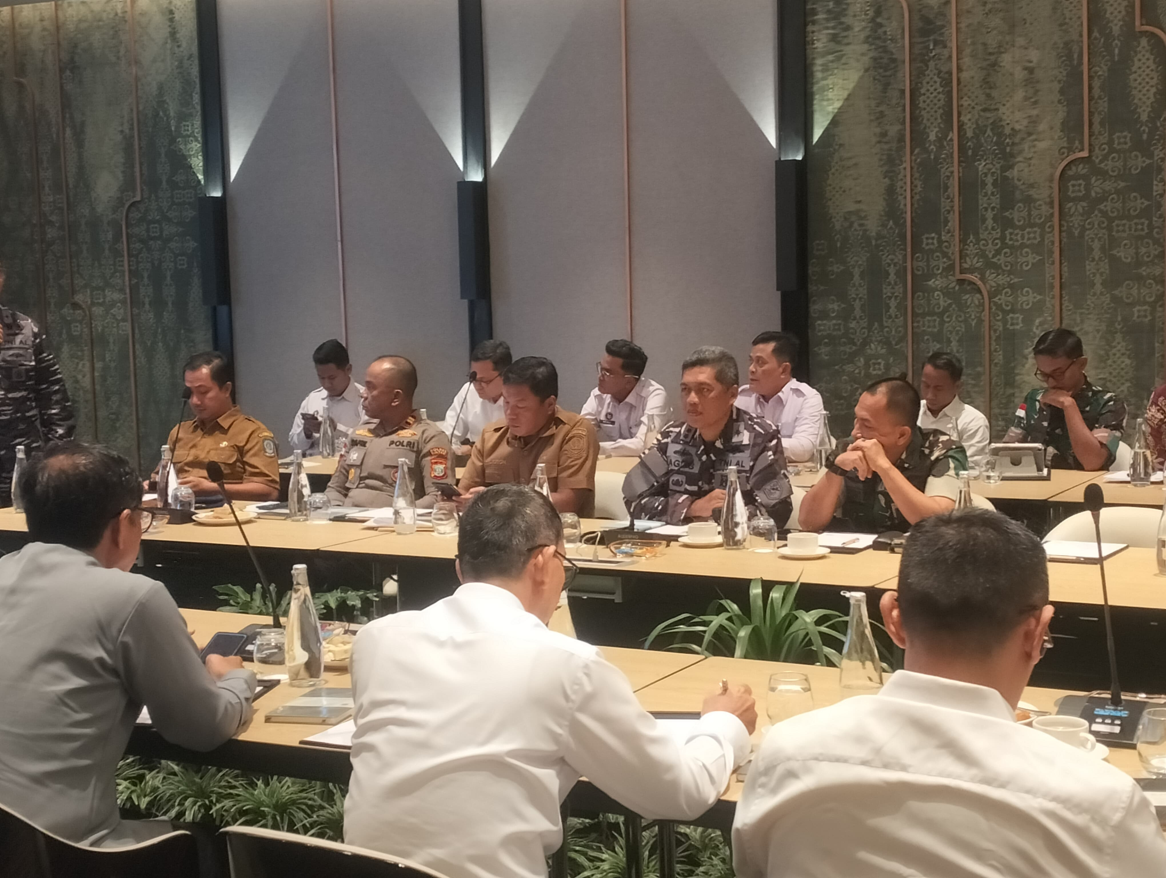 Danlanal Bintan Hadiri Rapat Koordinasi dan Analis Kesiapsiagaan Kepri Terhadap Dampak Dari Konflik Regional di Laut Natuna
