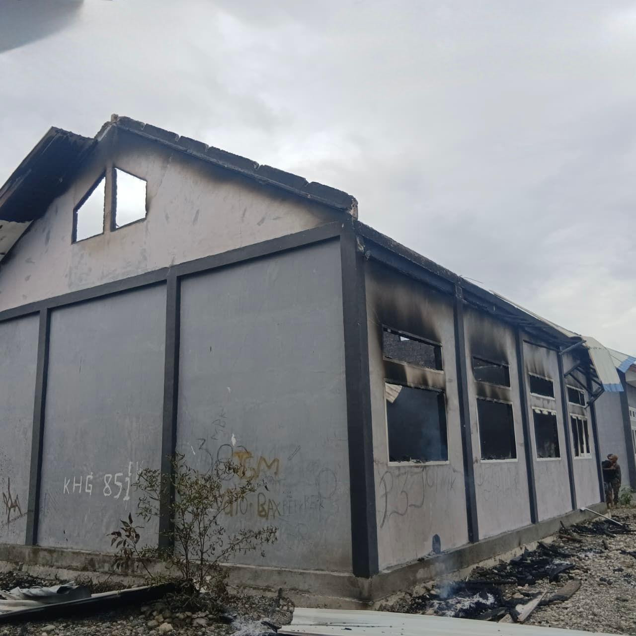 Respon Cepat, Tim Tindak Yahukimo Amankan Lokasi Kebakaran di SMA Negeri 2 Dekai