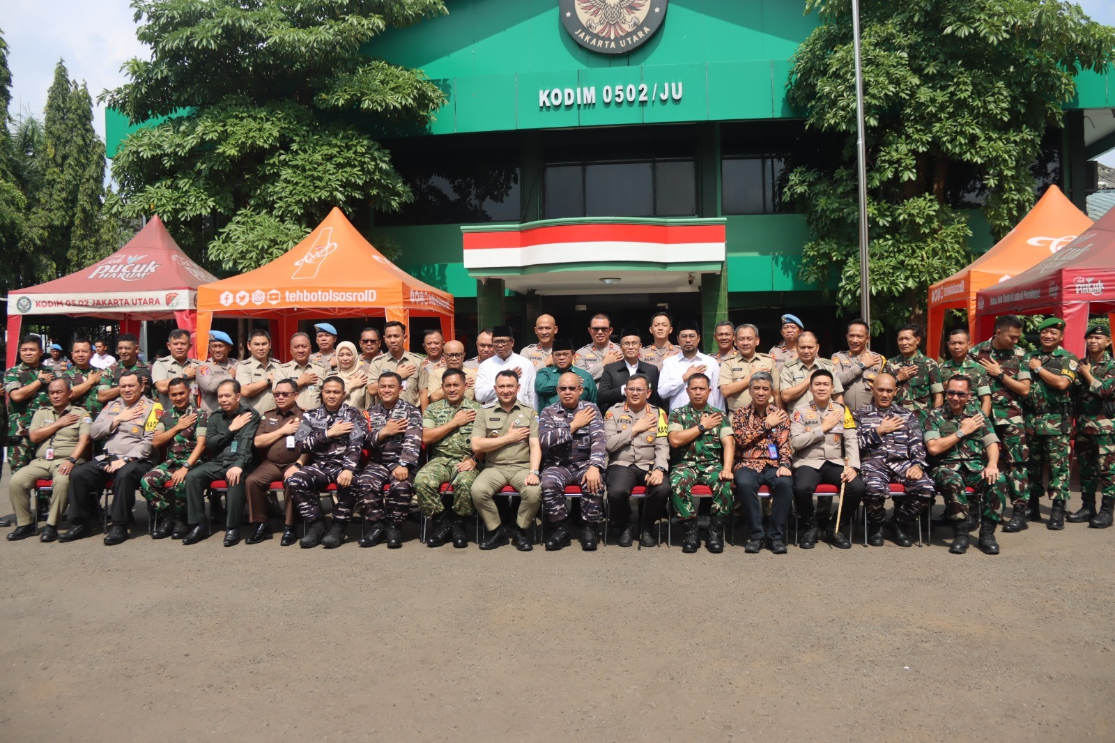 Sinergi TNI–Polri di HUT TNI ke-80, Kapolres Kepulauan Seribu Bersama Forkopimda Jakarta Utara Kunjungi Kodim 0502/JU: Wujud Nyata Semangat Jaga Jakarta+