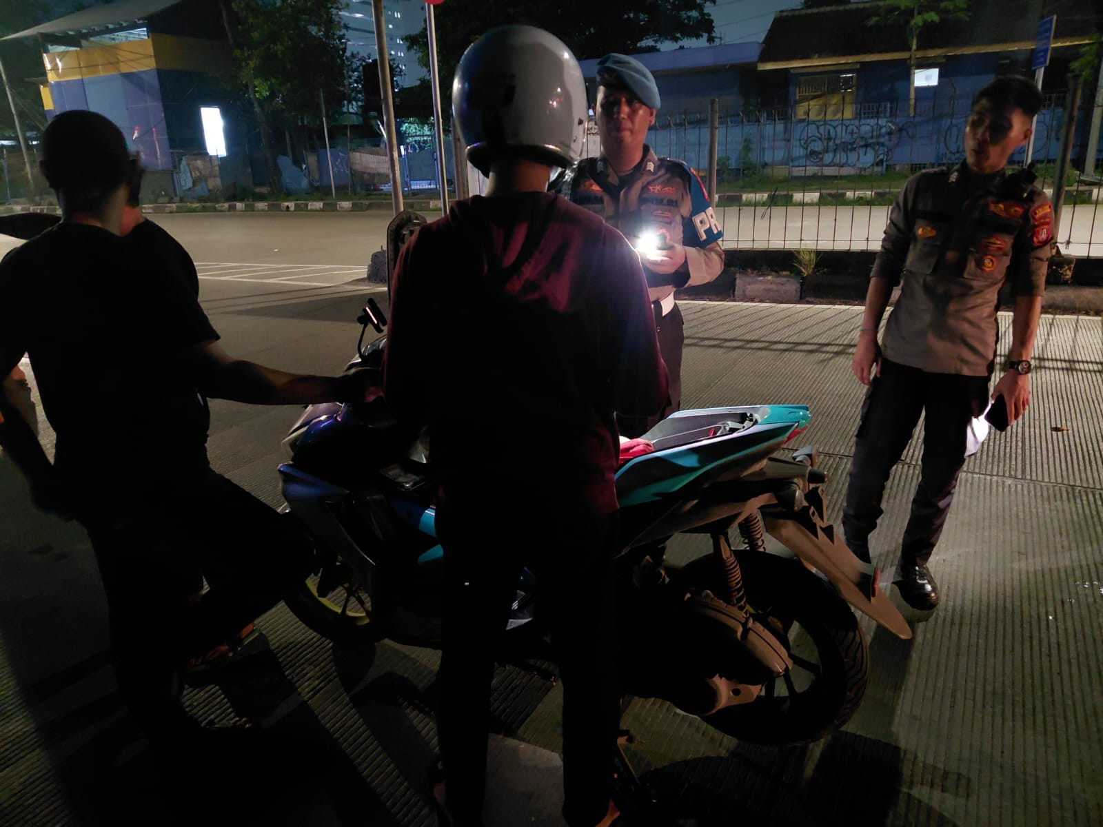 Polsek Pademangan Gelar Patroli KRYD dan Razia Stasioner untuk Ciptakan Situasi Kamtibmas yang Kondusif