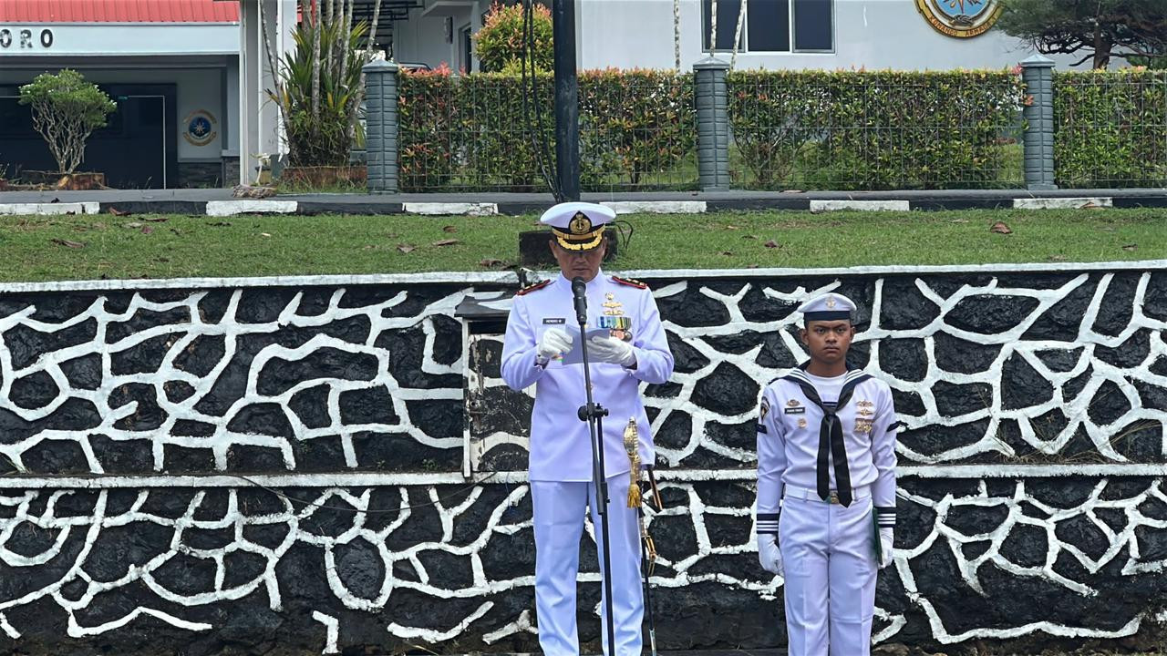 Komandan Lanal Dabo Singkep Irup Upacara HUT Ke-80 TNI AL Dengan Kesederhanaan dan Hikmat