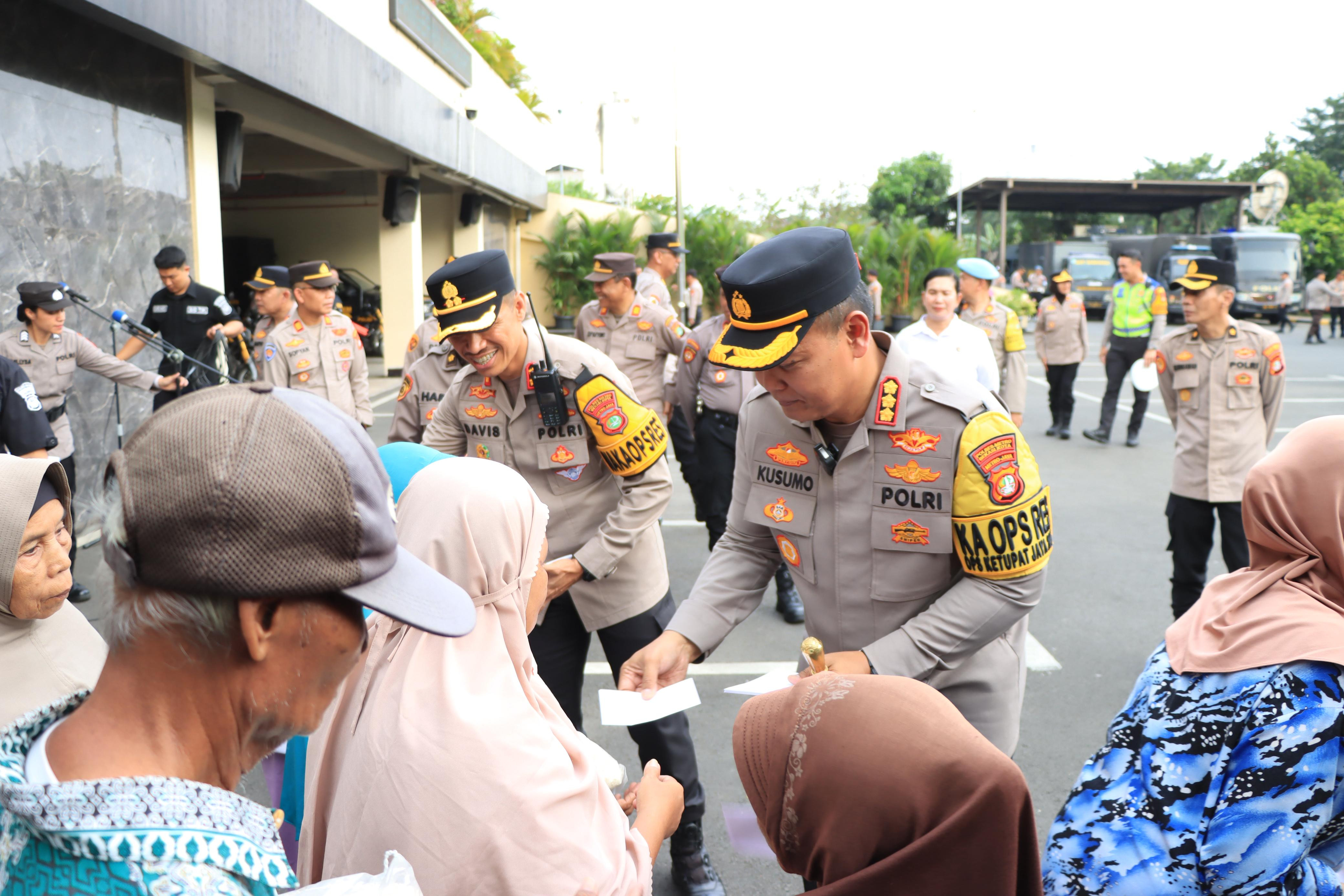 Apel Gelar Pasukan Pengamanan Malam Takbir Idul Fitri 1447 H, Polres Metro Bekasi Kota Pastikan Situasi Aman Kondusif
