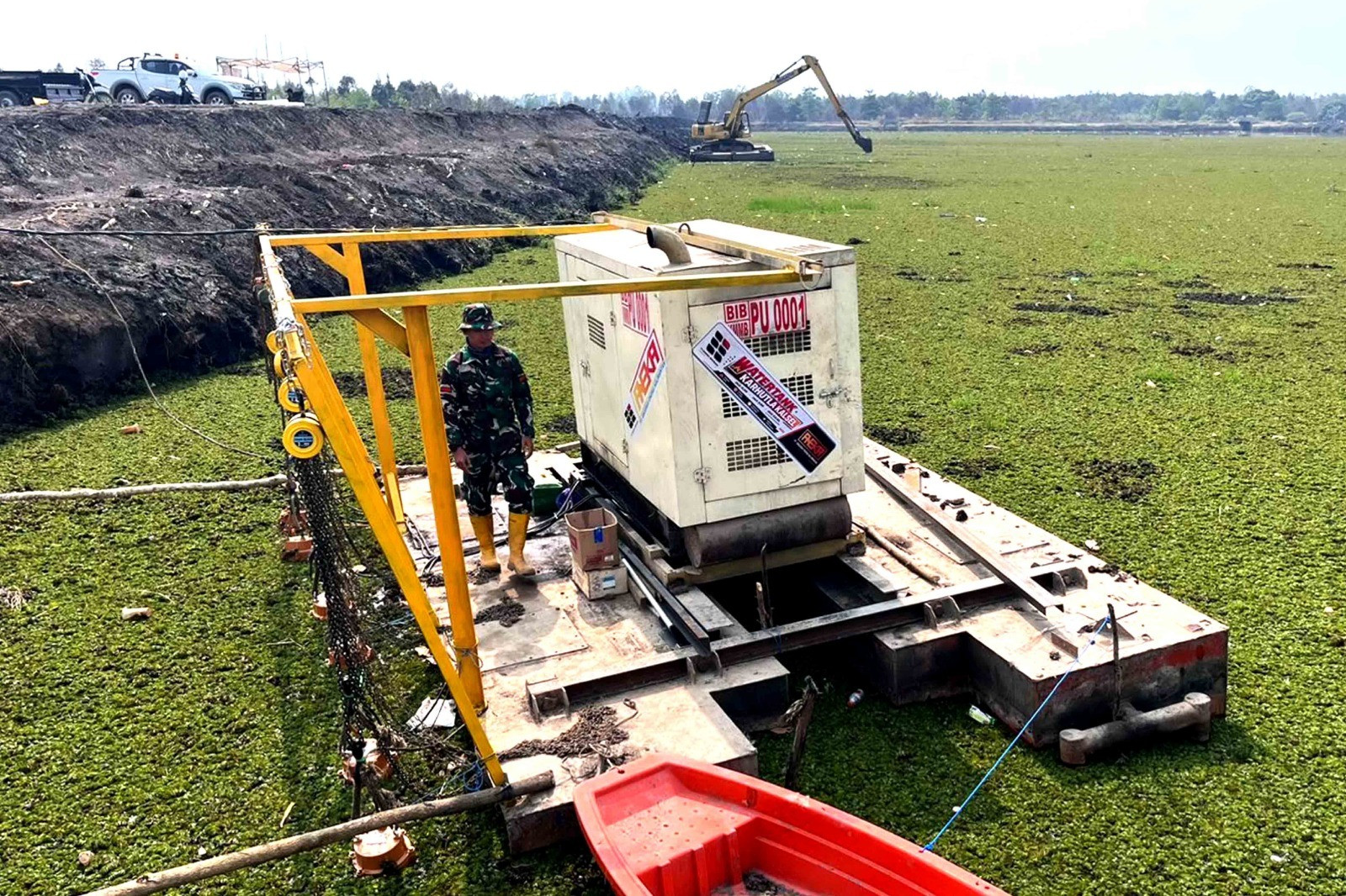 Pastikan Sumber Air Karhutla Tetap Andal, Personel Lanud Sjamsudin Noor Siaga 24 Jam Dukung Kesiapan dan Operasi Penanganan Karhutla