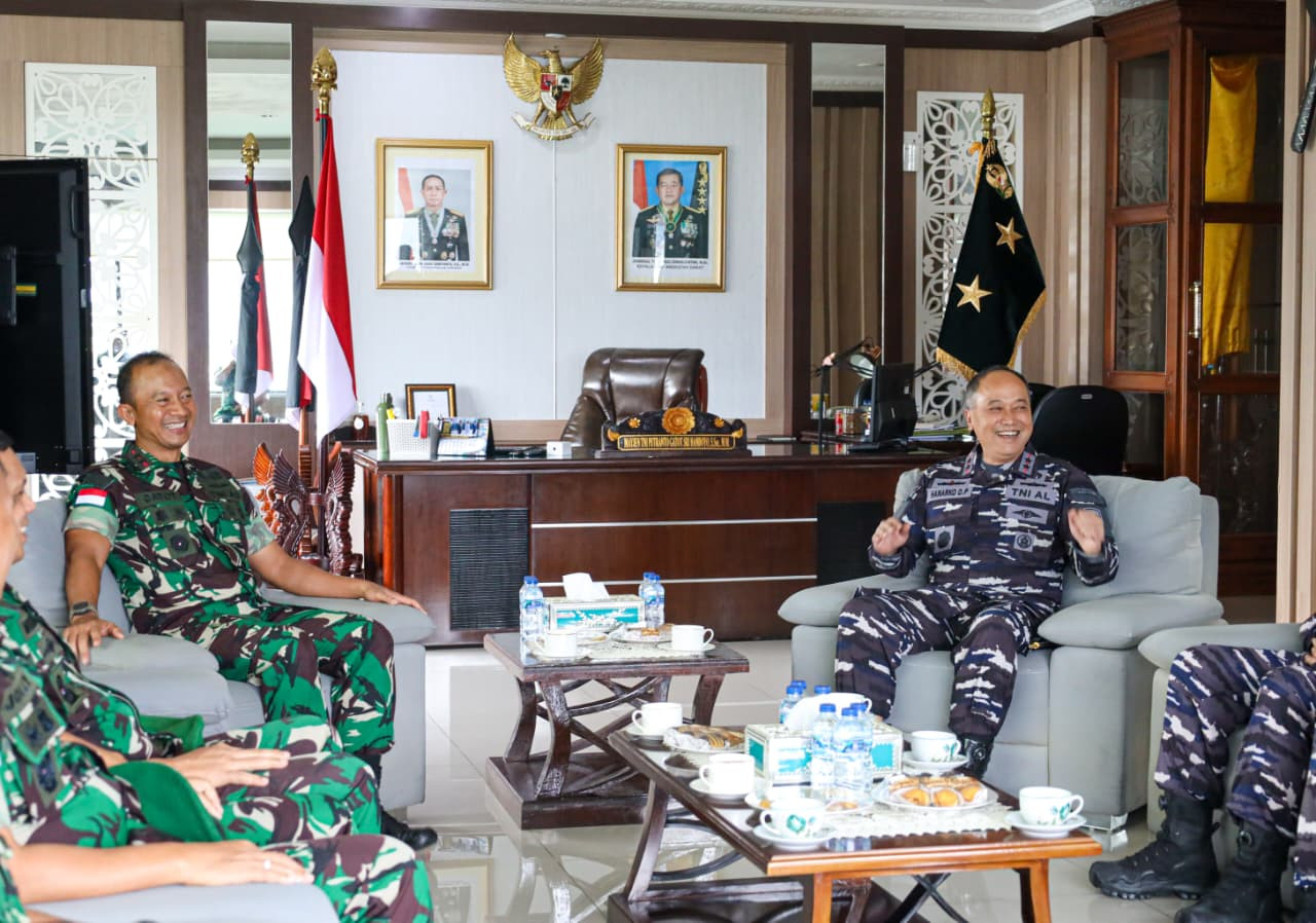 Sinergi Jaga Stabilitas Keamanan Maluku, Dankodaeral IX Ambon Laksanakan Courtesy Call Ke Kodam XV/Pattimura