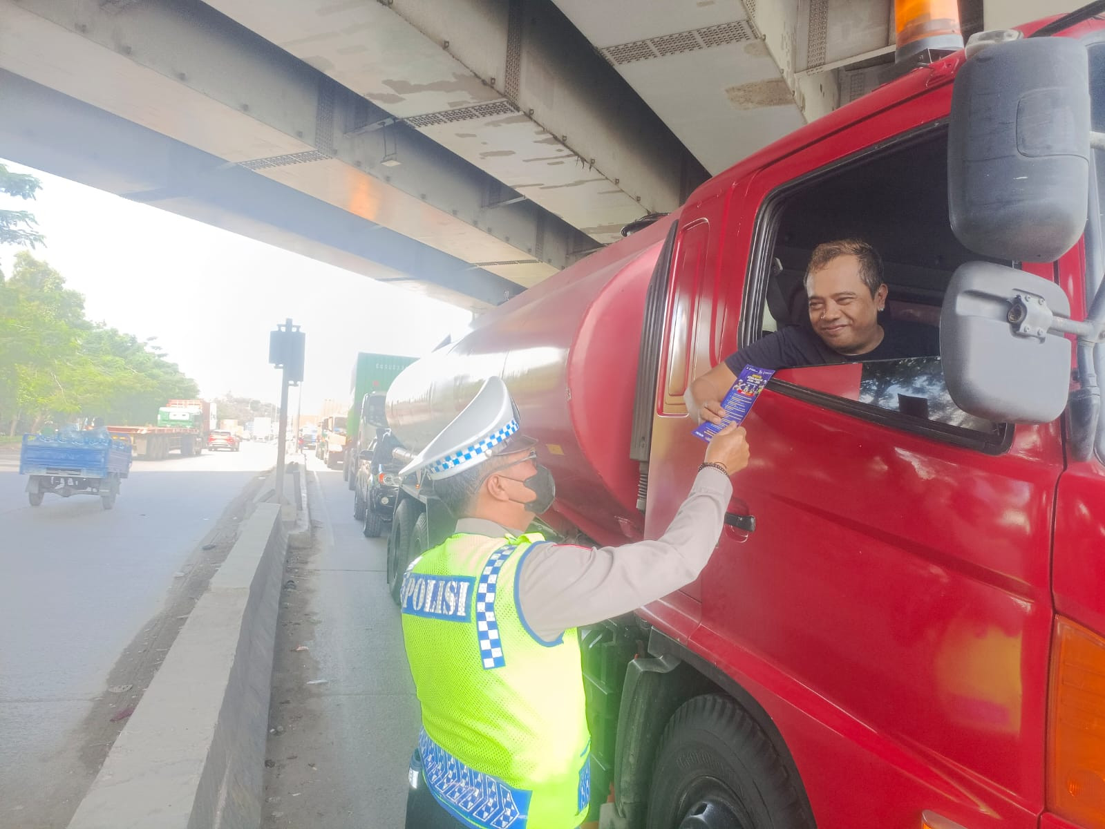 Satlantas Polres Metro Jakarta Utara Sosialisasikan Operasi Keselamatan Jaya 2026 di Cilincing