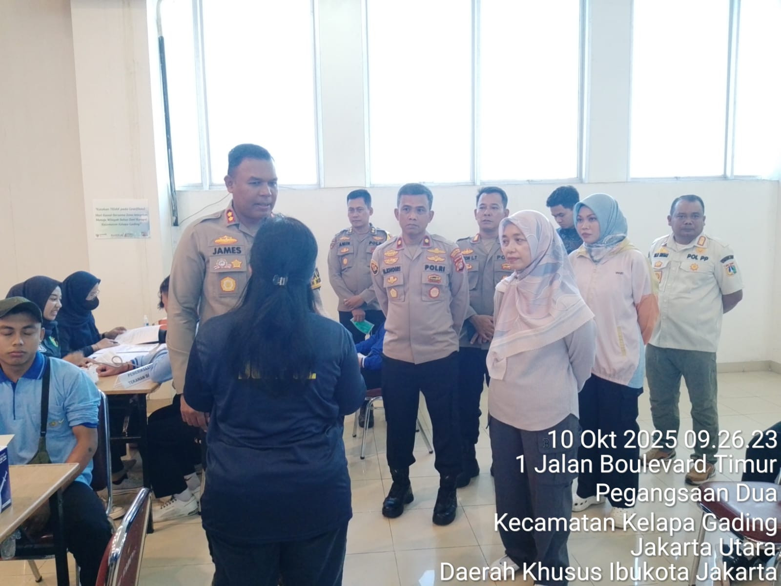 Wakapolres Metro Jakarta Utara Tinjau Pemeriksaan Kesehatan Relawan SPPG di Kelapa Gading