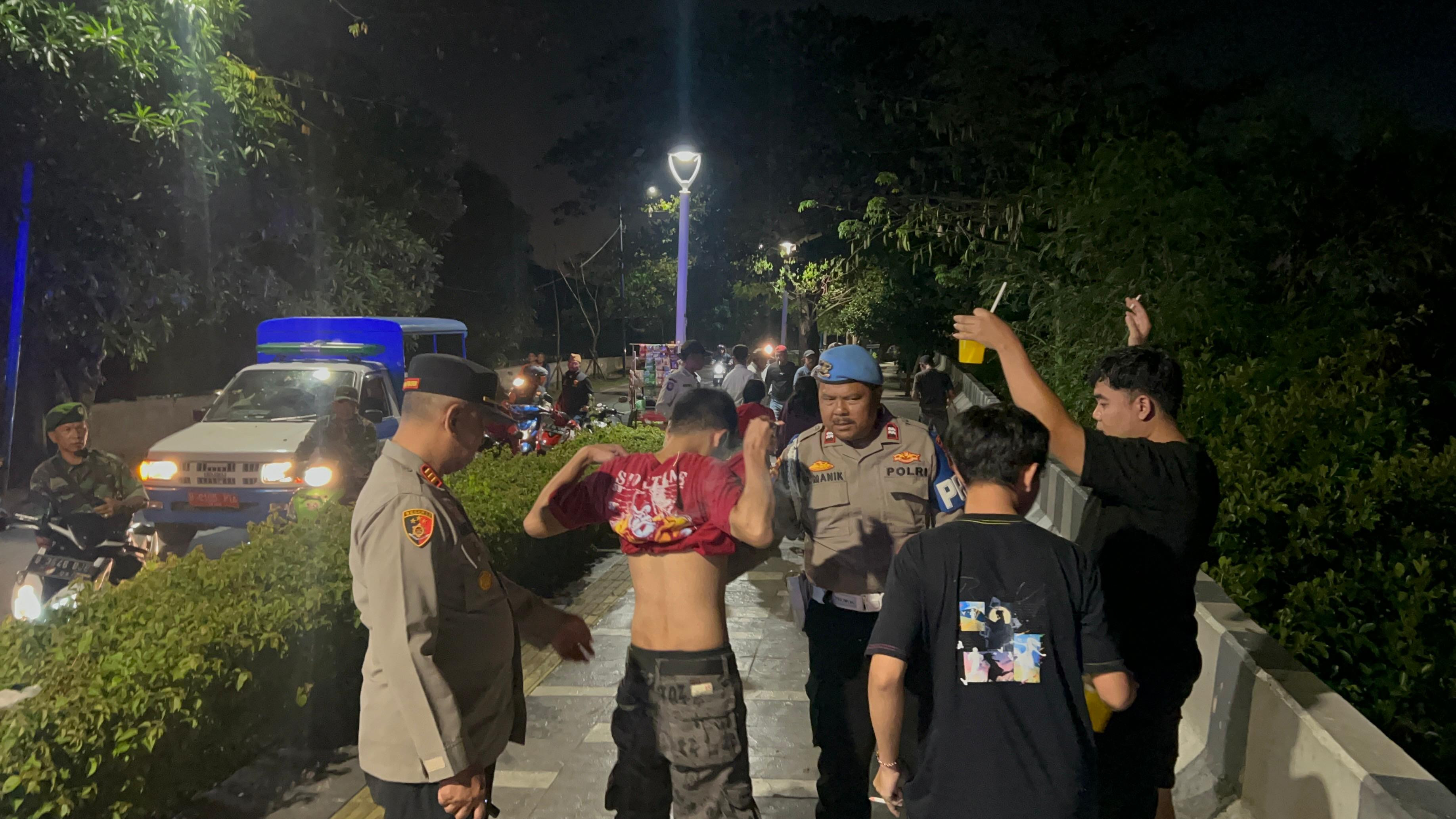 Polsek Koja Gelar  Apel KRYD dan Patroli Skala Besar, Tekan Tawuran dan Kejahatan Malam