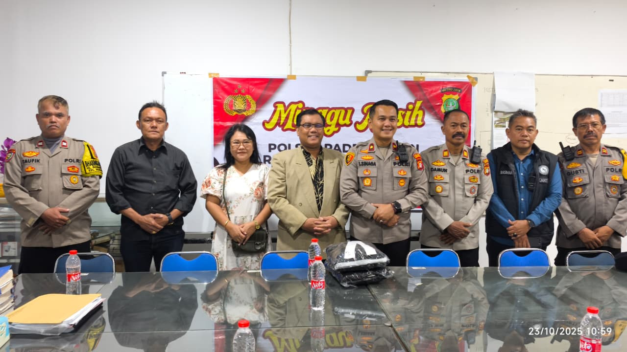 Polsek Pademangan Gelar "Minggu Kasih" di Gereja HKBP Rajawali, Pererat Sinergitas Polri dan Tokoh Agama