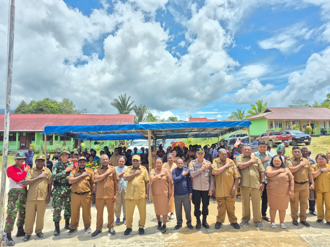 Wakil Bupati Paulus Ajambuani Apresiasi Kegiatan TMMD 126 dalam Upaya Tingkatkan Kesehatan Masyarakat Tambrauw