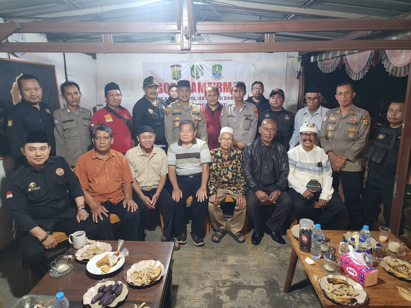 Ngopi Kamtibmas Kapolsek Bekasi Barat: Ajak Warga Aktifkan Siskamling