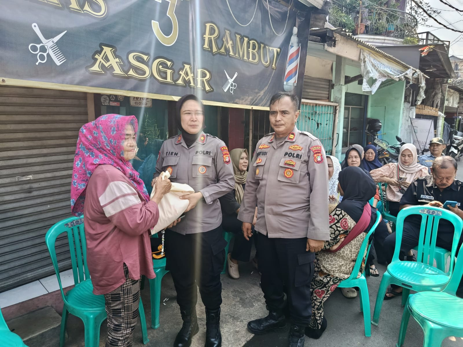 Wadir Bimas PMJ "Jaga Jakarta On The Spot" di Pondok Ungu, Serap Aspirasi Warga Medansatria