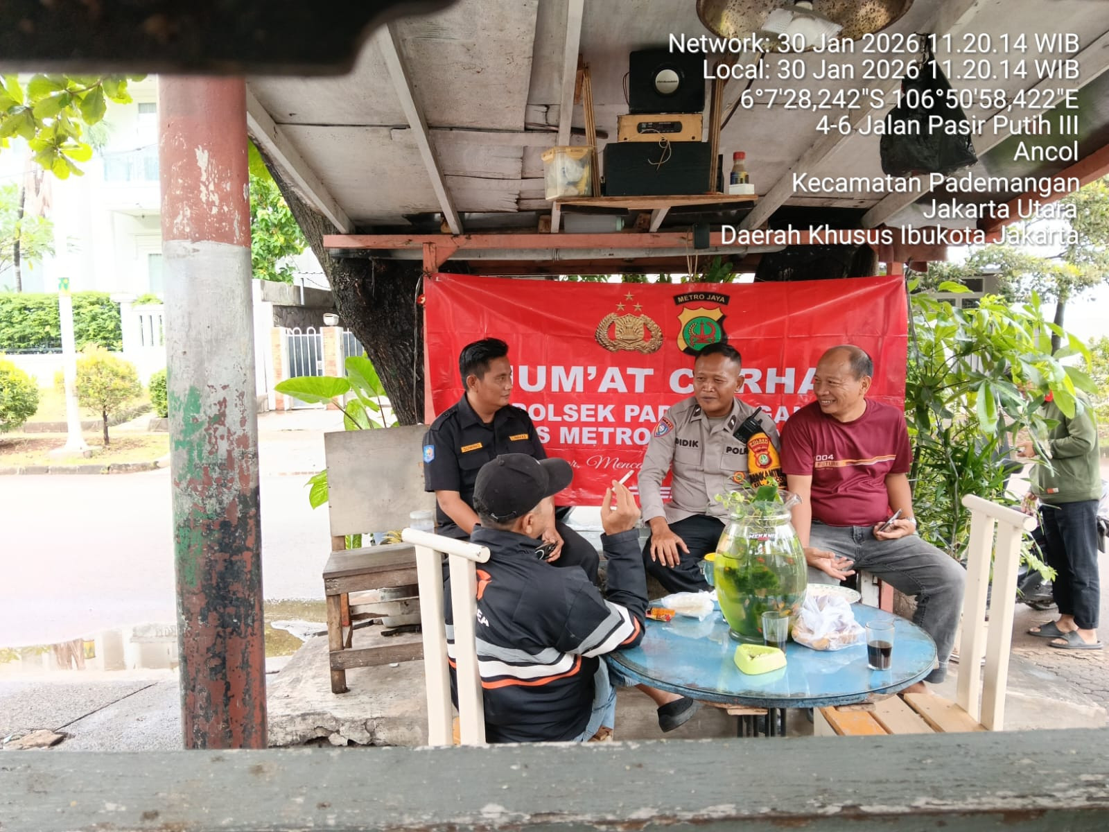 Polsek Pademangan, Gelar Jumat Curhat, Dengarkan Keluhan Warga