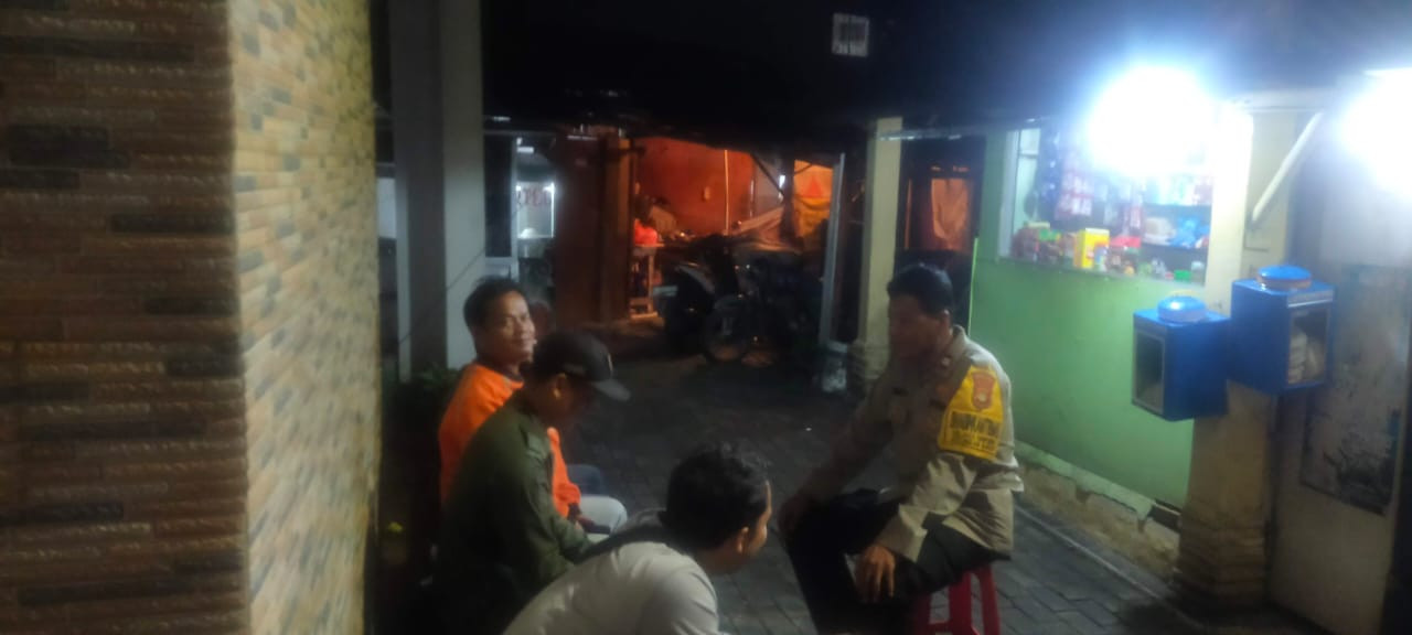 Cegah Ancaman 3C, Bhabinkamtibmas Jakasampurna Perkuat Siskamling Perumahan
