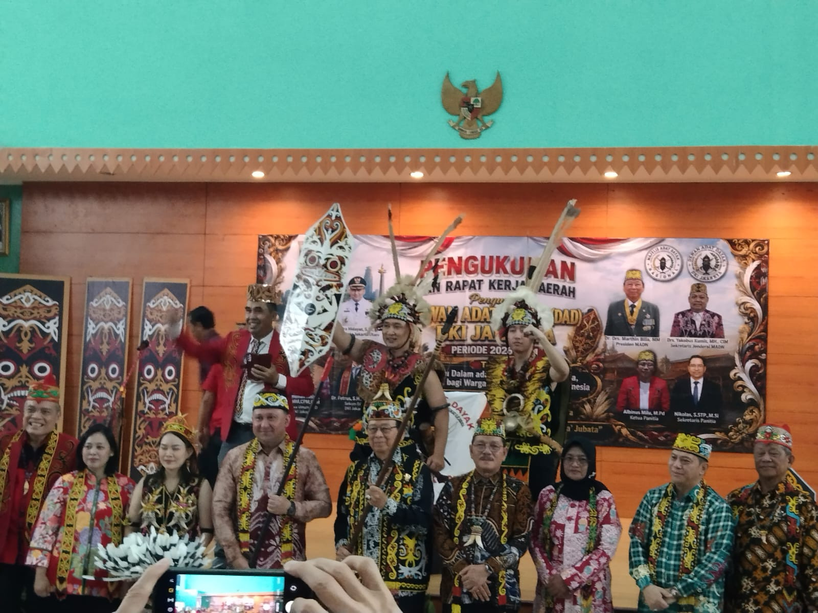 DAD DKI Jakarta Kukuhkan Tamunan Kiting, Martin Billa Dorong Penguatan Adat dan Budaya Dayak