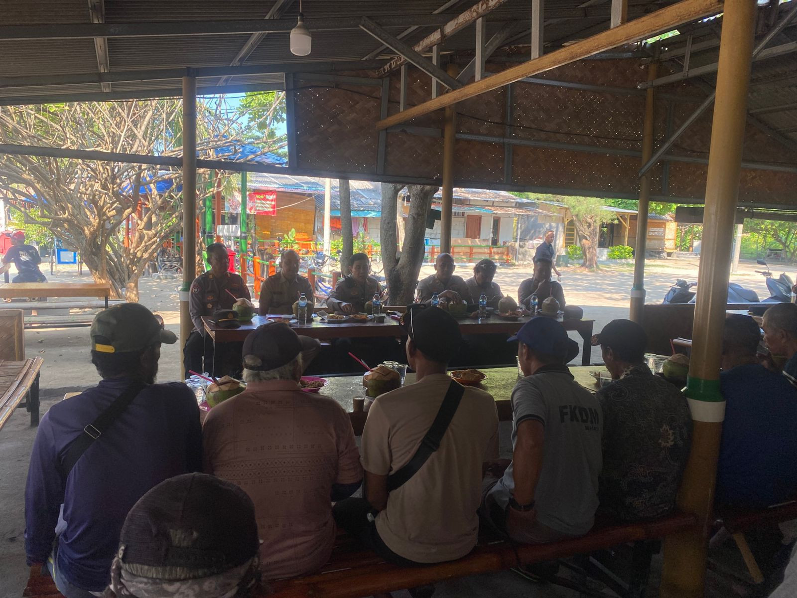 Jumat Curhat Kapolres Kepulauan Seribu di Pulau Lancang: Warga Diajak Jaga Kamtibmas, Waspada 3C, dan Manfaatkan Layanan 110