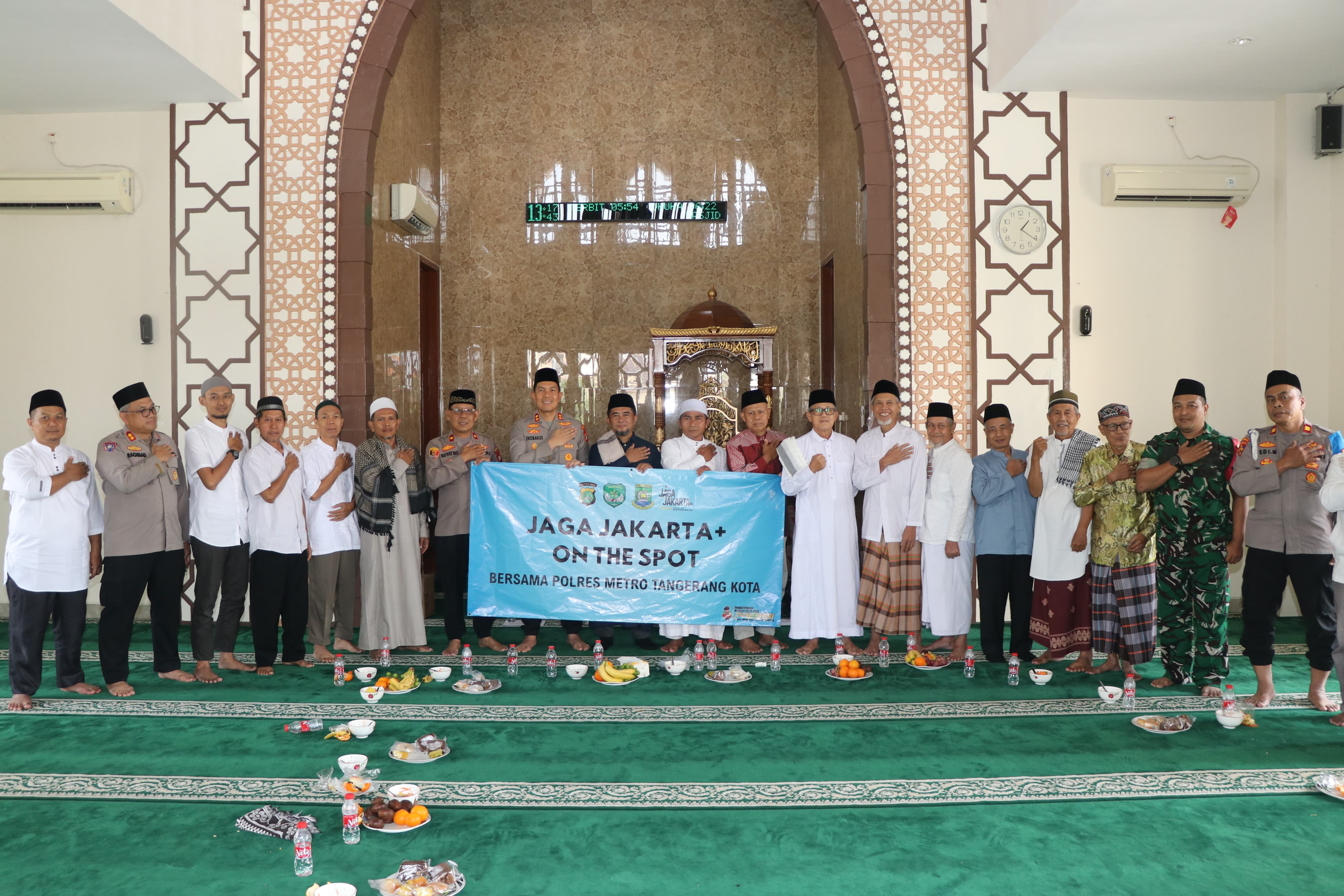 Jumat Curhat Wakapolres Tangkot di Masjid Al Muhajirin, Soroti Curanmor dan Tawuran Antar Remaja
