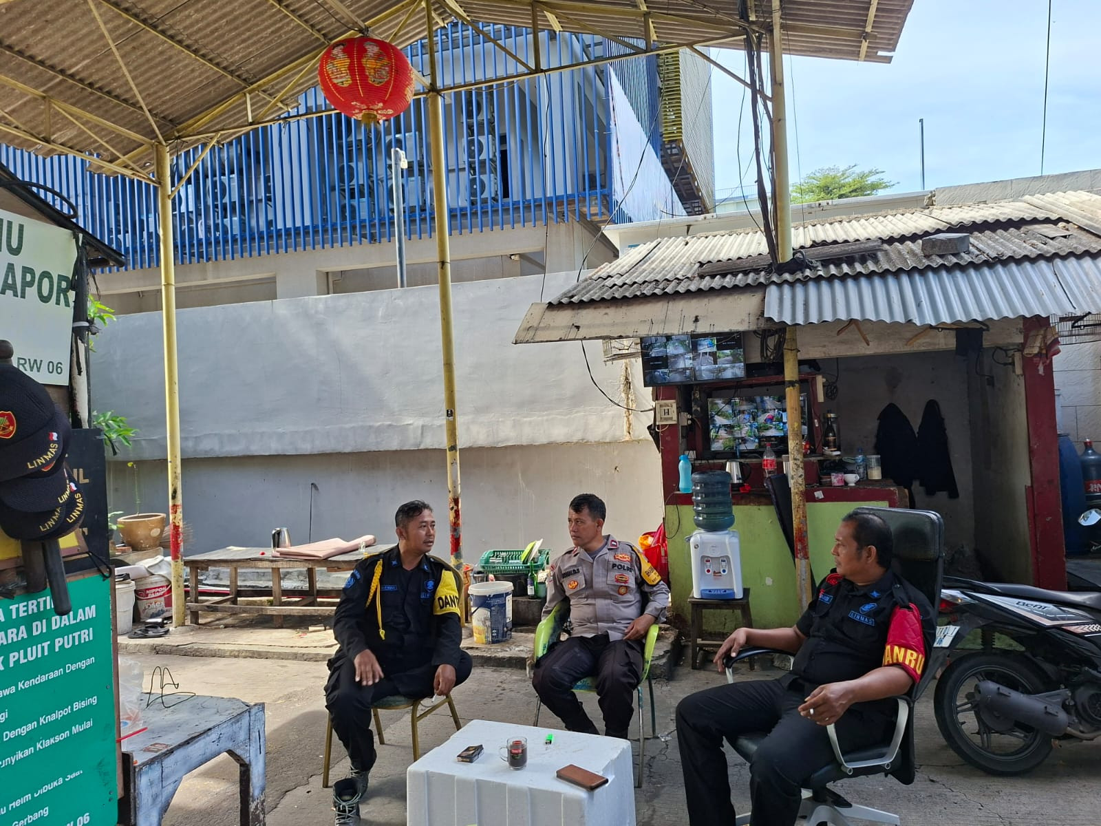 Polsek Metro Penjaringan Perkuat Cooling System, Bhabinkamtibmas Aktif Sambangi Warga di Pluit