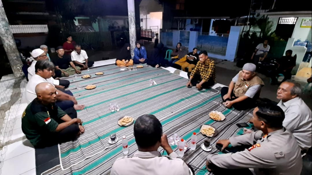 Ngopi Kamtibmas  Kanit Binmas Polsek Bekasi Selatan di Margajaya, Hangatnya Kebersamaan Jaga Generasi Muda