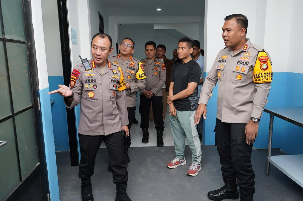 Tim Penanggung Jawab SPPG Polri Tinjau Fasilitas Pelayanan Gizi di Pegangsaan Dua