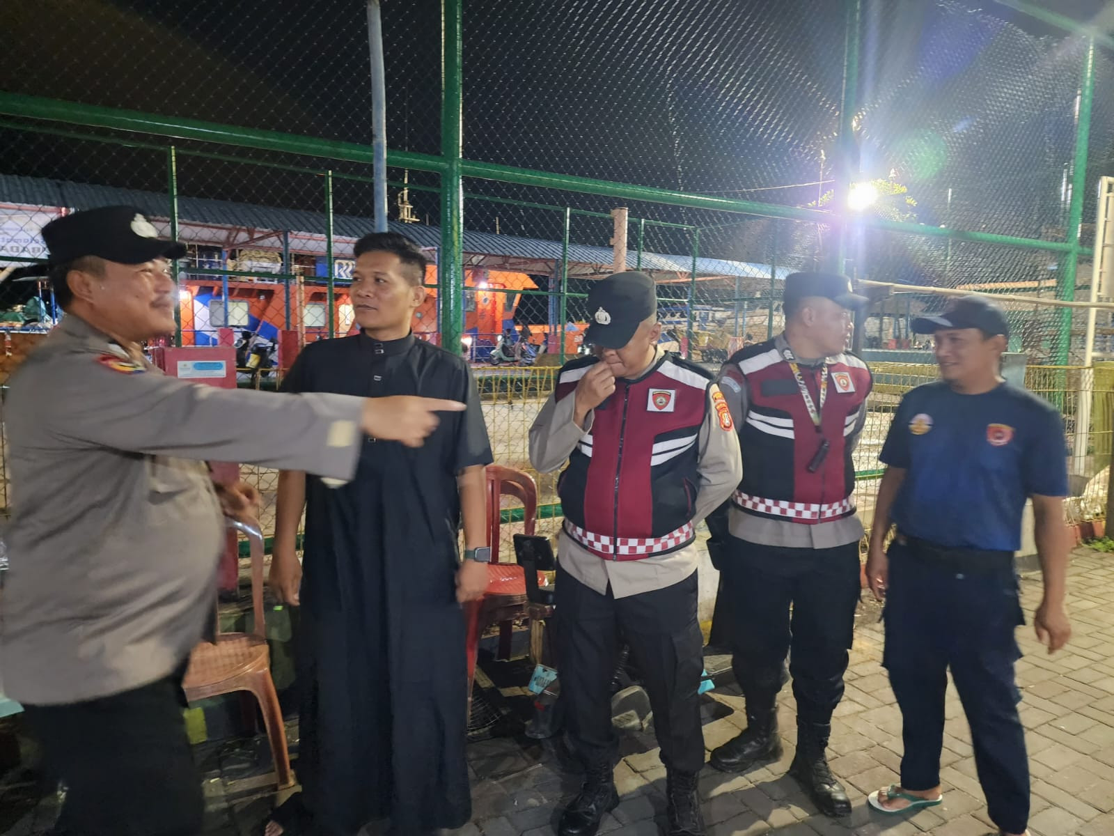 Patroli Malam Gabungan Polsek Kepulauan Seribu Utara, Sosialisasikan Layanan 110 dan Cegah Gangguan Kamtibmas