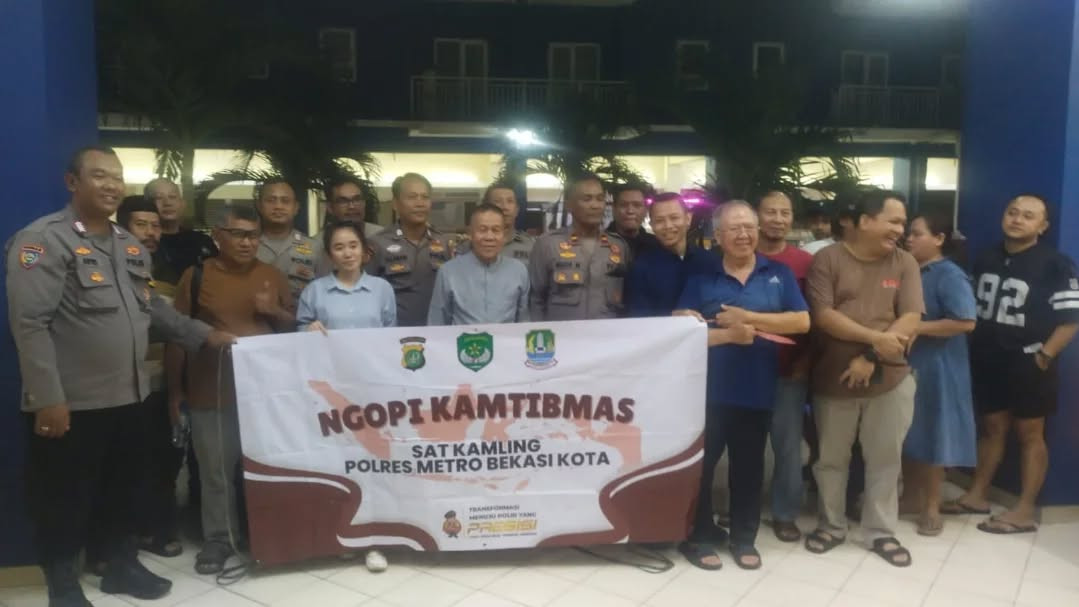 Ngopi Kamtibmas Polsek Bekasi Selatan, Kehangatan Malam di Margajaya Pererat Kebersamaan Polisi dan Warga