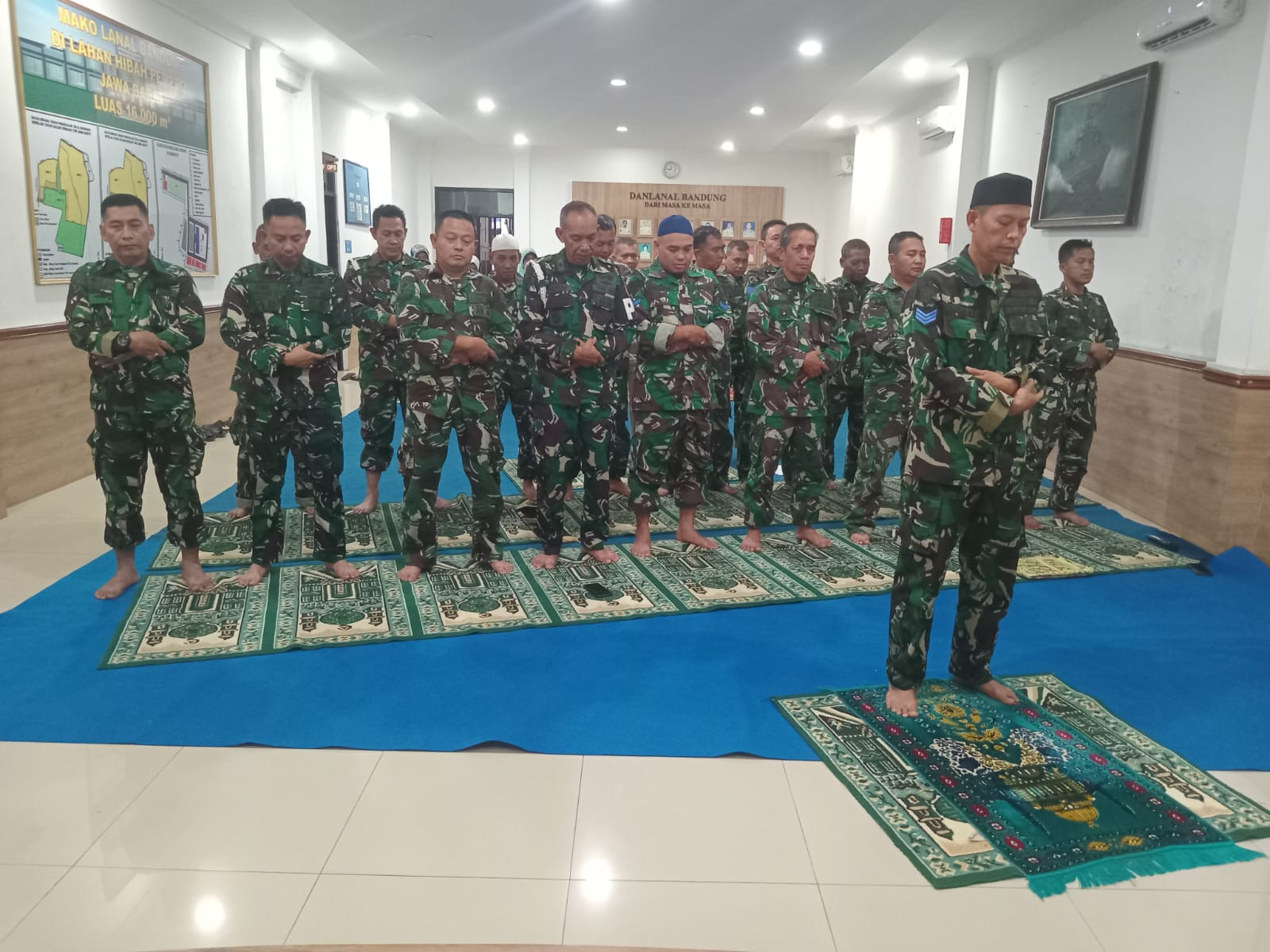 Personel Pangkalan TNI AL Bandung Gelar Sholat Ghaib, Zikir, dan Doa Bersama Untuk Korban Longsor di Kabupaten Bandung Barat