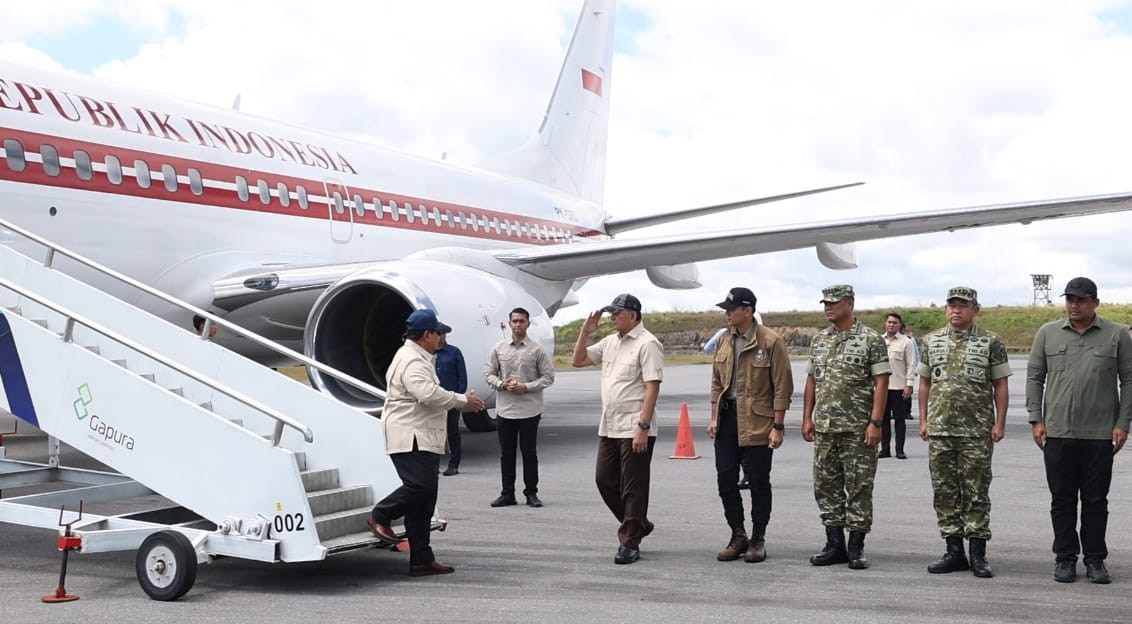 Menuju Tahun Baru, Prabowo tiba di Silangit untuk Tinjau Langsung Pemulihan Pascabencana