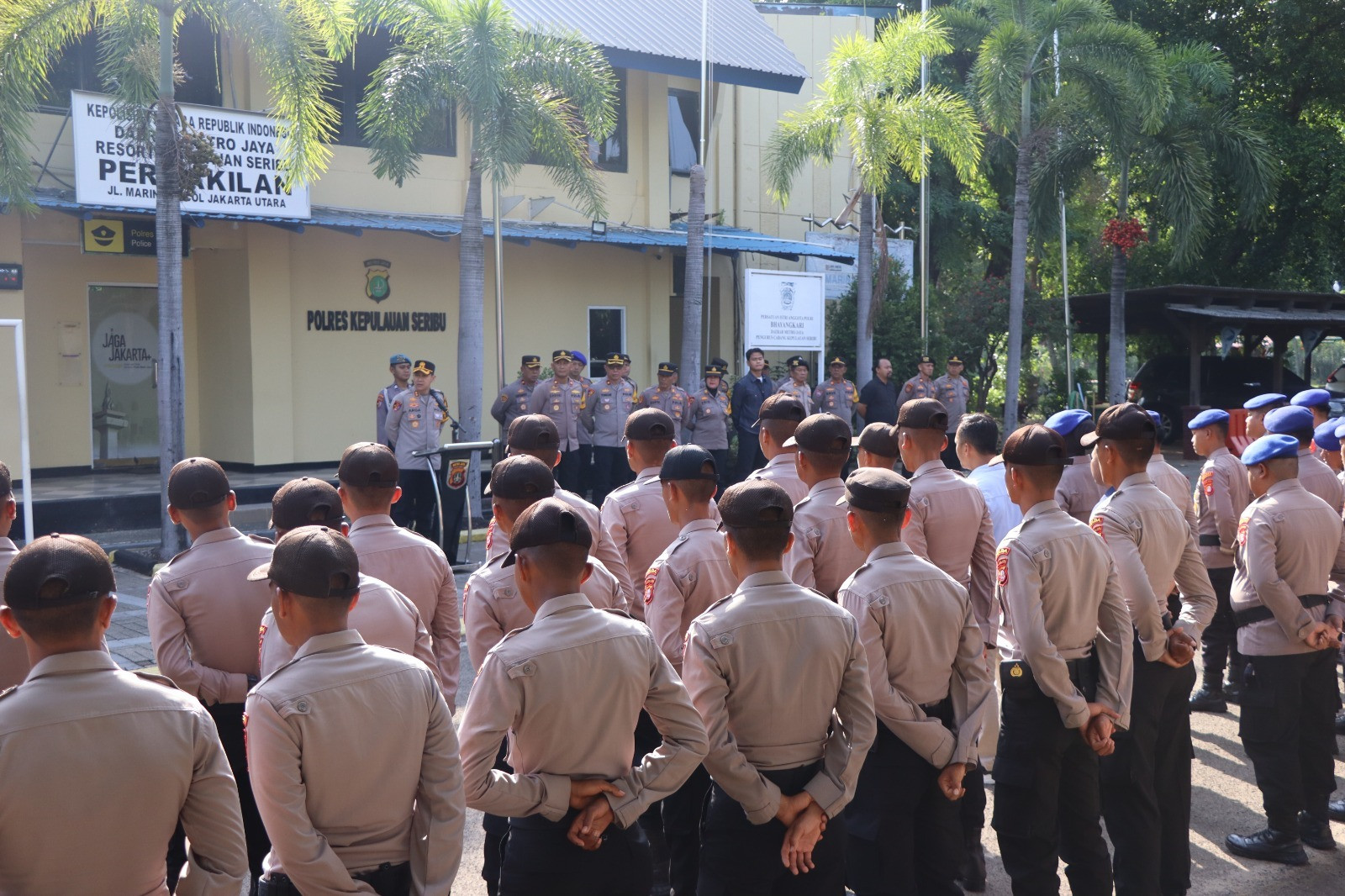 Kapolres Kepulauan Seribu Pimpin Apel Siaga Satu Pam Natal, Personel Dikerahkan Maksimal