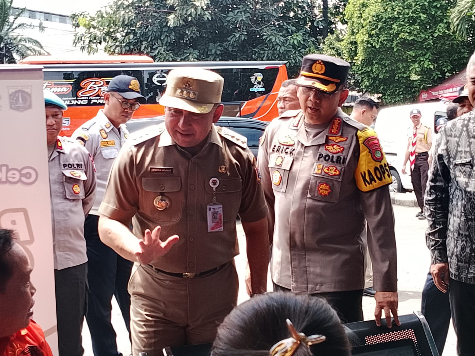 Kapolres Metro Jakarta Utara Bersama Forkopimko Cek Kesehatan Sopir di Terminal Tanjung Priok