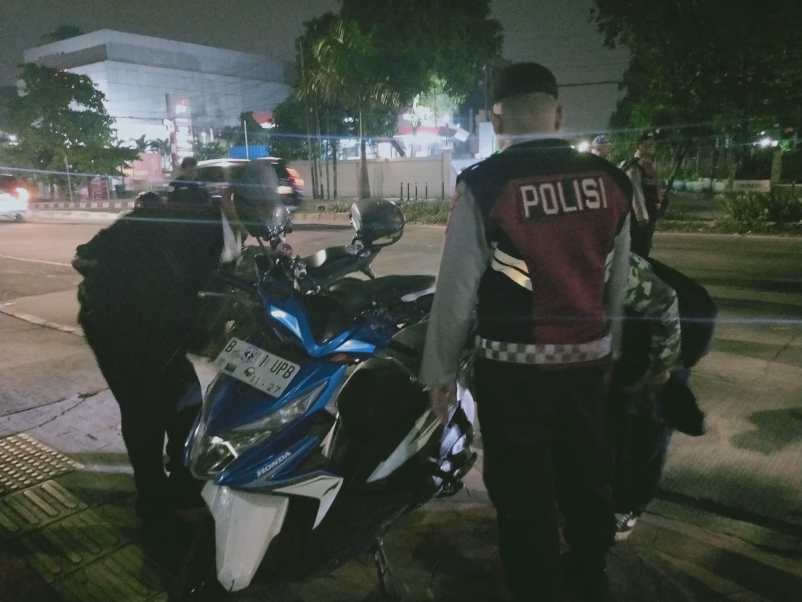 Jaga Jakarta, Jaga Lingkungan: KRYD Polsek Metro Penjaringan Sisir Titik Rawan Tawuran dan Kejahatan Jalanan, Dua Motor Diamankan
