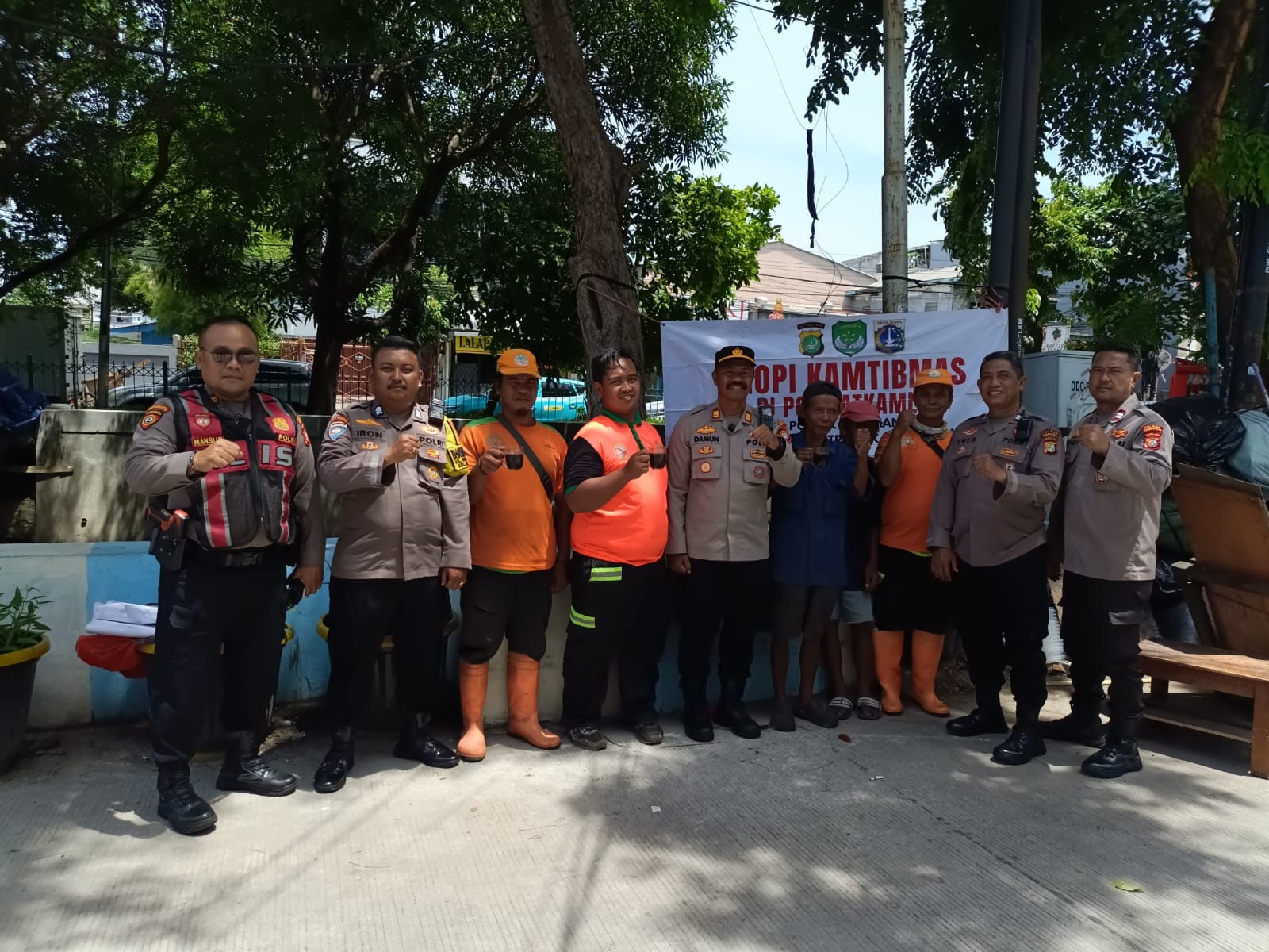 Polsek Pademangan Gelar “Ngopi Kamtibmas” untuk Perkuat Keamanan Lingkungan