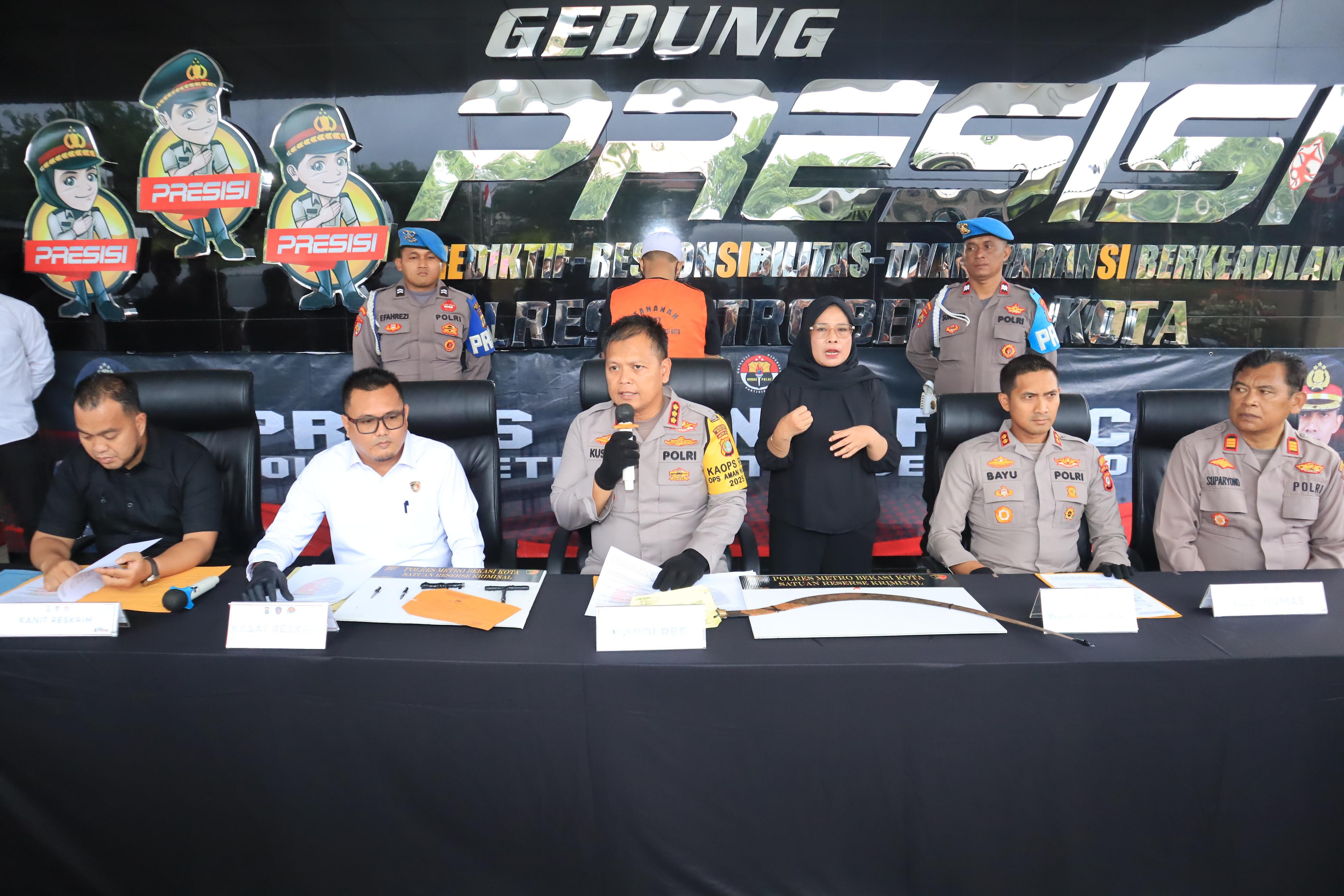 Bawa Sajam dan Hendak Tawuran, Dua Pemuda di Jatisampurna diamankan Patroli Polisi 