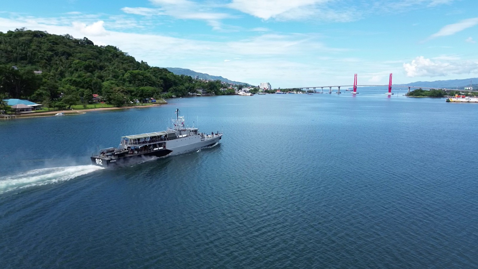 Songsong Hari Armada RI, Kodaeral IX Sukses Gelar Bakti Kesehatan dan Komsos Untuk Masyarakat Seram Utara Maluku Tengah Gunakan KRI Kerapu-812