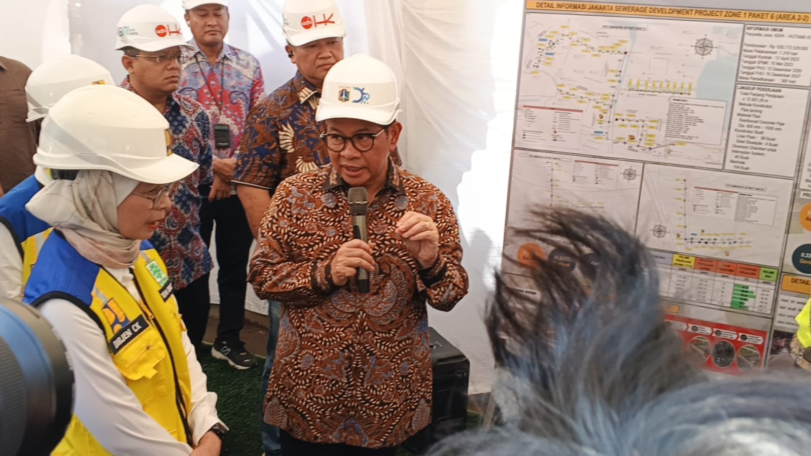 Wakapolsek Metro Penjaringan Pimpin Pengamanan Gubernur DKI Jakarta Tinjau Proyek Strategis Nasional di Waduk Pluit