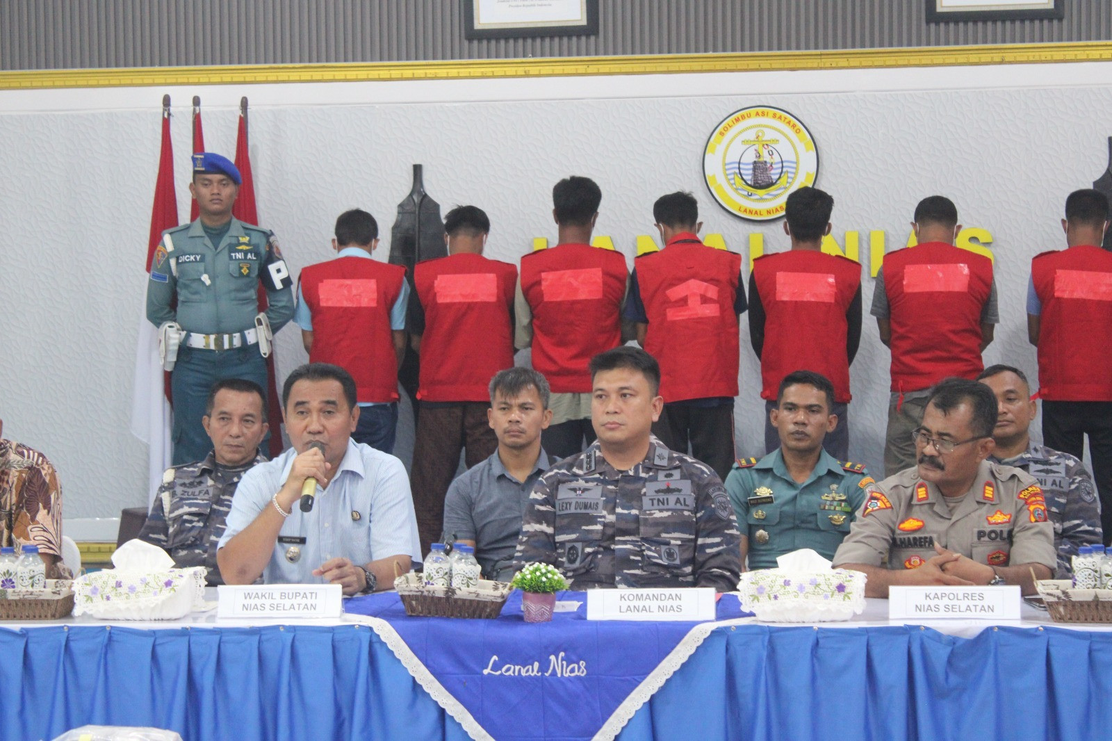 Lanal Nias Kembali Berhasil Tangkap Kapal Illegal Fishing Yang Menggunakan Bahan Peledak