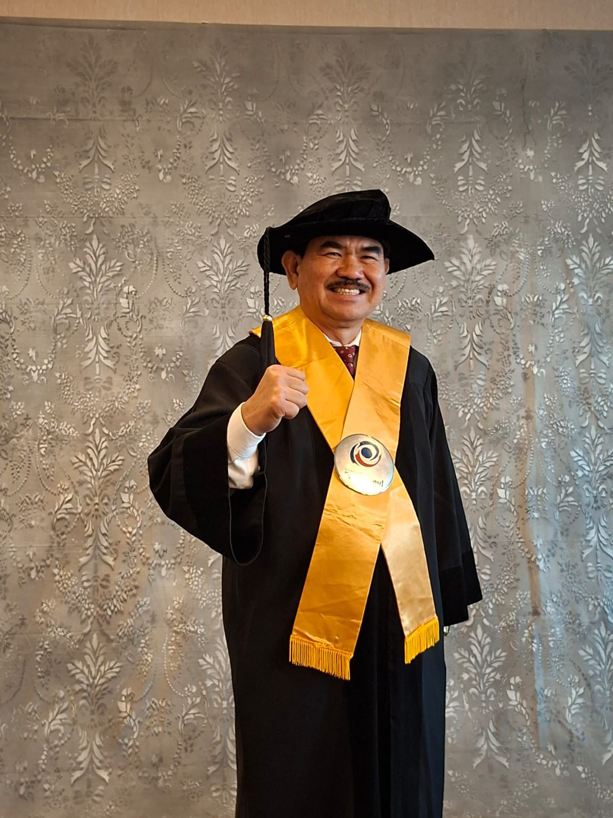 PROF. DR. JUANDA, S.H., M.H. Guru Besar Hukum Tata Negara, Universitas Esa Unggul Jakarta