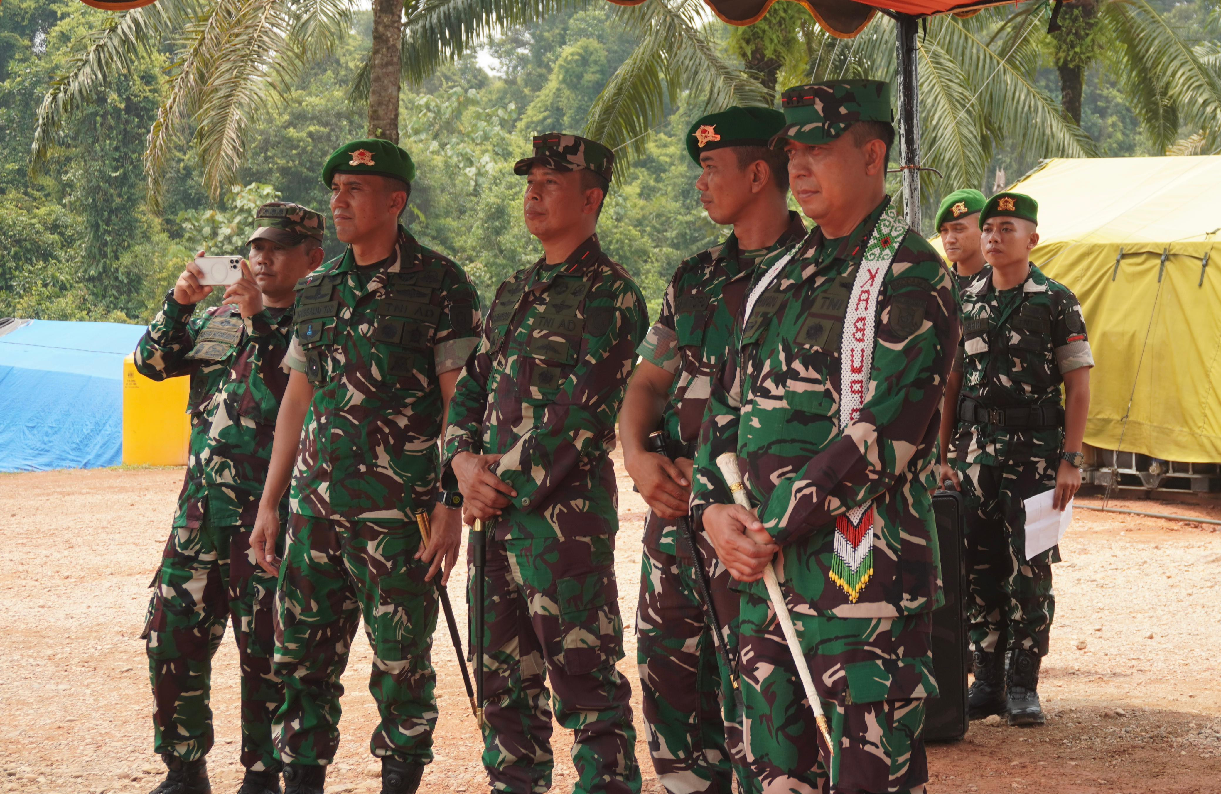 Perkuat Kesiapan Satuan di Wilayah Perbatasan, Danbrigif TP 32/Mangkalihat Sambut Kunjungan Pangdam VI/Mlw di Yonif 881/Baratama Dharma