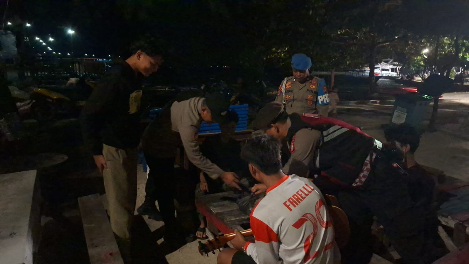 Patroli Malam Jakarta On The Spot, Polsek Kepulauan Seribu Selatan Dekatkan Layanan Polisi 110 kepada Warga
