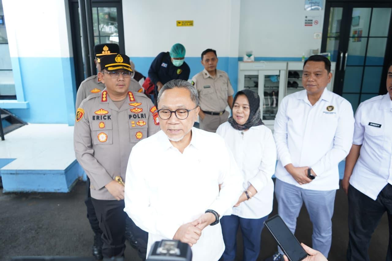 Kapolres Metro Jakarta Utara Sambut Kunjungan Menko Pangan Zulkifli Hasan di SPPG Pegangsaan Dua