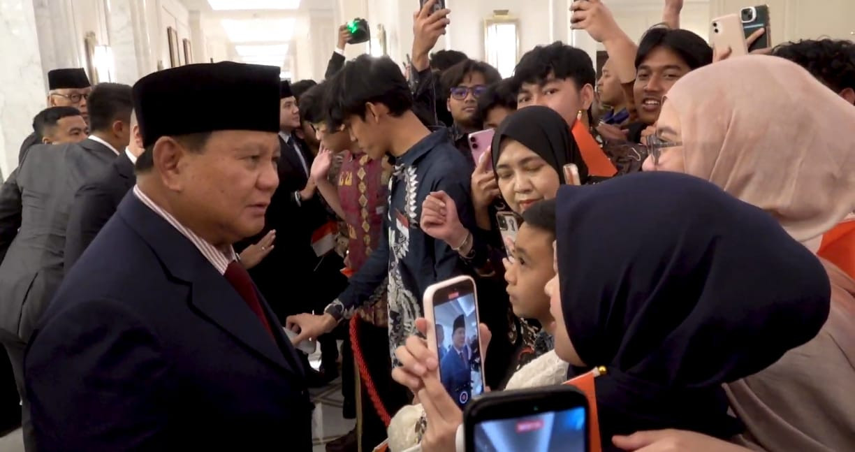 Prabowo Disambut Mahasiswa Indonesia di Yordania: Sosok Karismatik dan Penuh Perjuangan